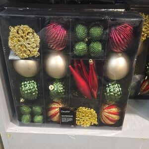 Oris Festive Ornament Collection - Gold, Red, Green